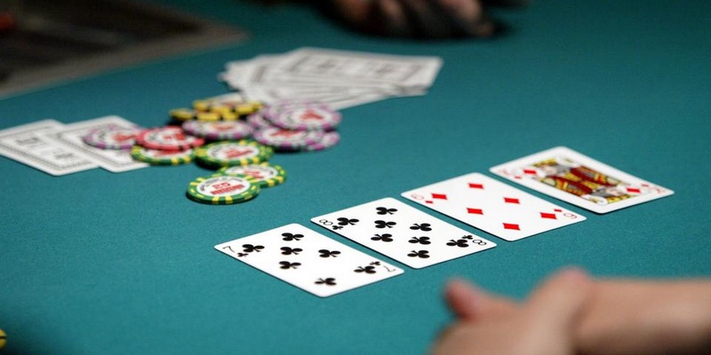 Trong cách đánh bài poker hay tại FA88 có nhiều yếu tố bất ngờ xảy ra